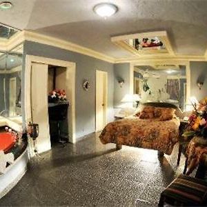 Queen Suite